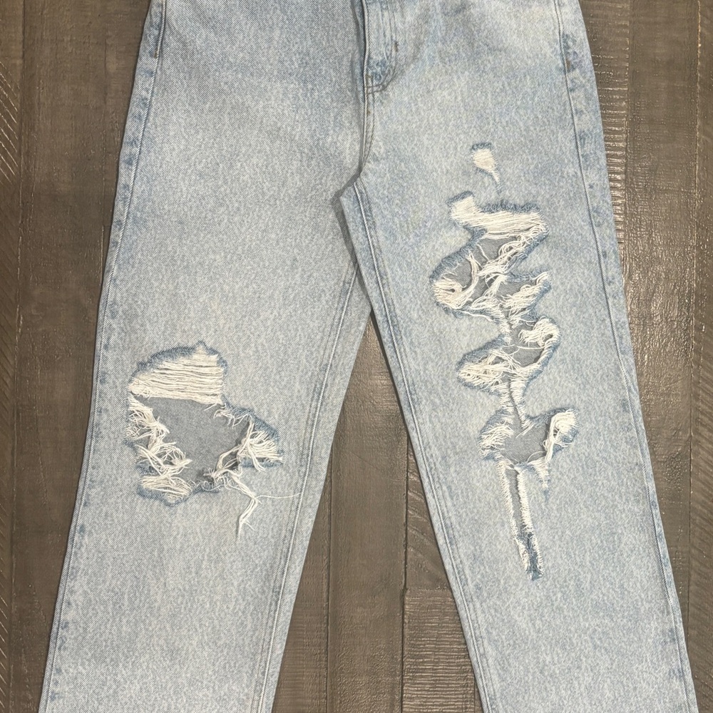PacSun 90s Boyfriend Ripped Jeans Size 26 Light Wash Blue - Picture 3 of 9